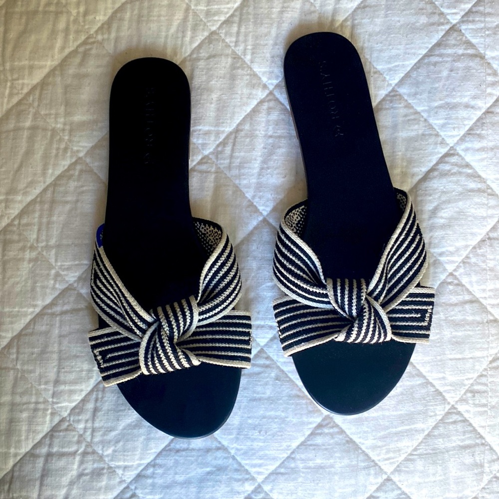 New!  Rothy black and white The Knot  slides